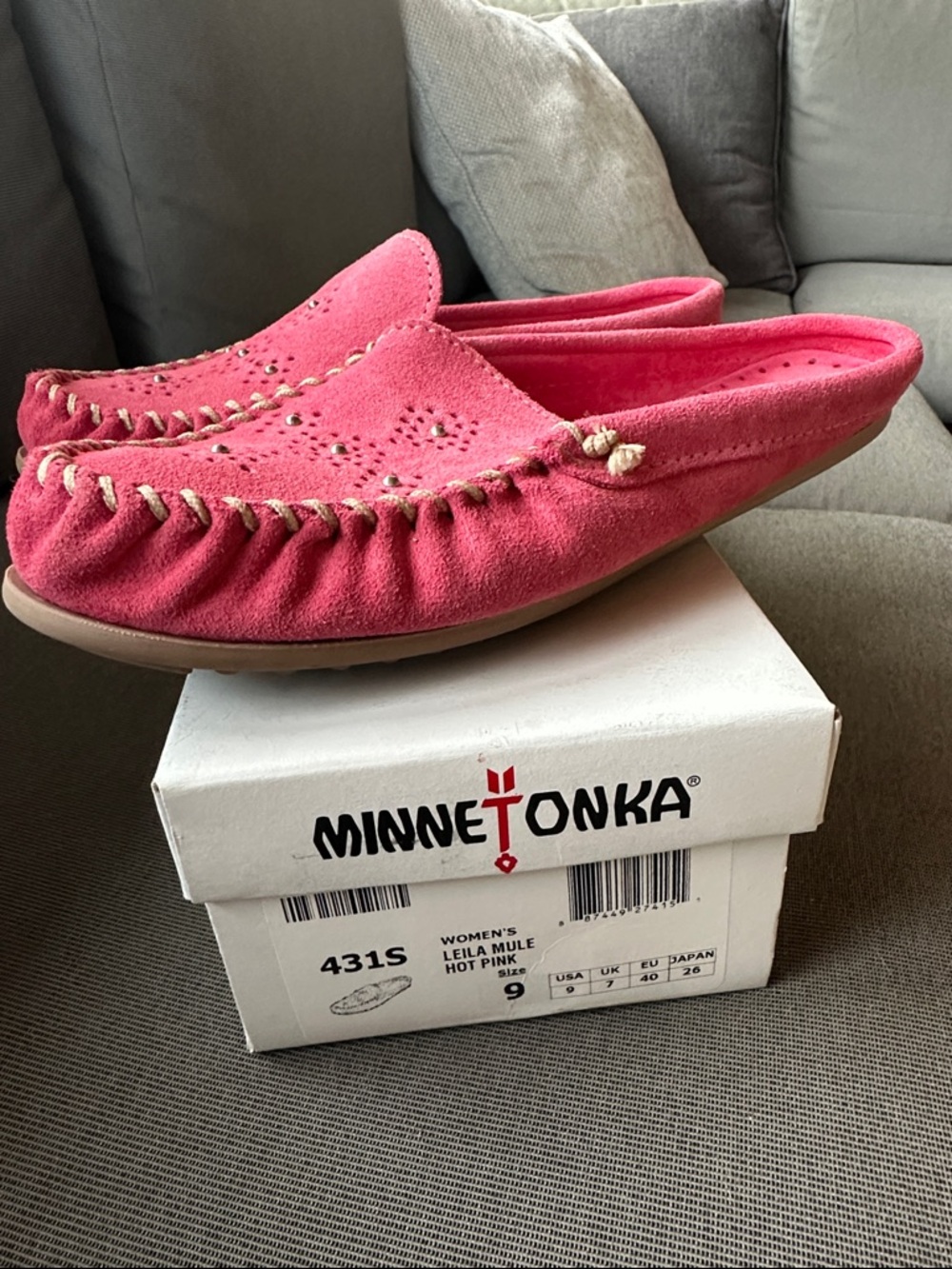 Minnetonka Pink Suede Moccasin Mules size 9 EUC - Picture 10 of 10